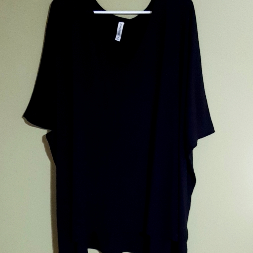 Zenana premium Vneck tunic top black size XL